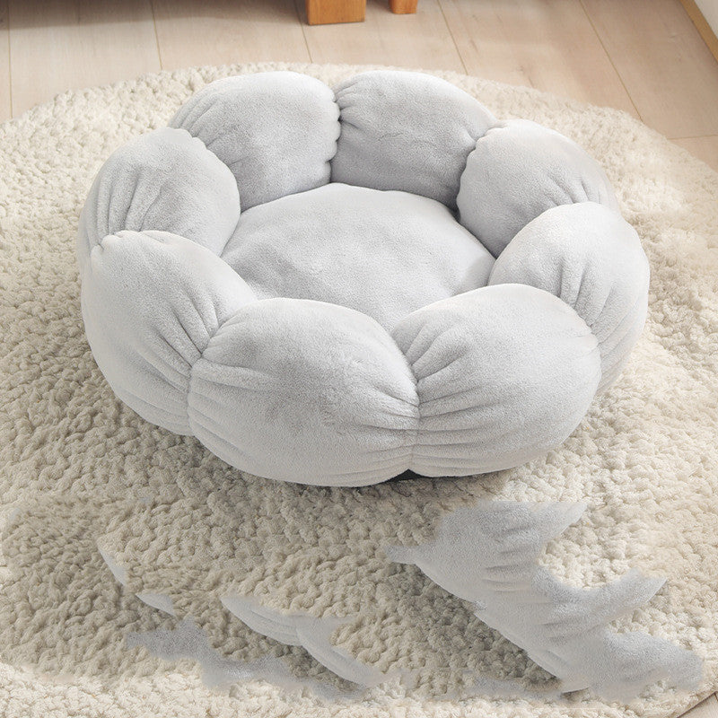 Blossom Rest: Luxurious Flower-Shaped Soft Pet Bed Mat