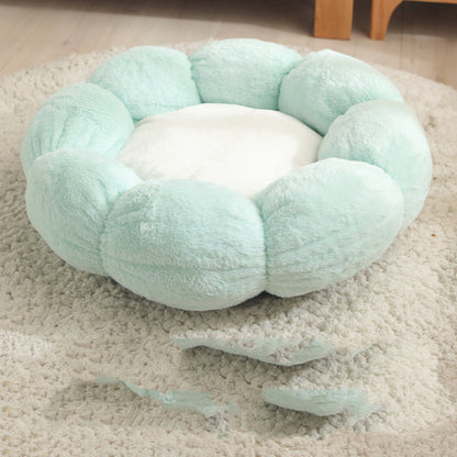 Blossom Rest: Luxurious Flower-Shaped Soft Pet Bed Mat