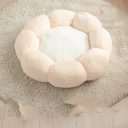 Blossom Rest: Luxurious Flower-Shaped Soft Pet Bed Mat